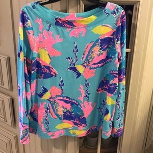 Large Lilly long sleeve Top. EUC!